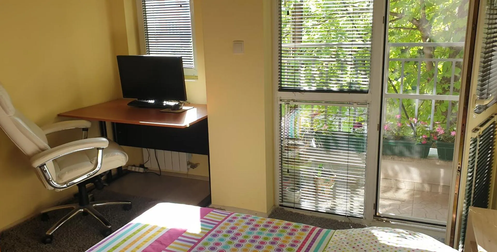 Lägenhet Private Studio In The City Center, Close To Subway, Medical University Sofia